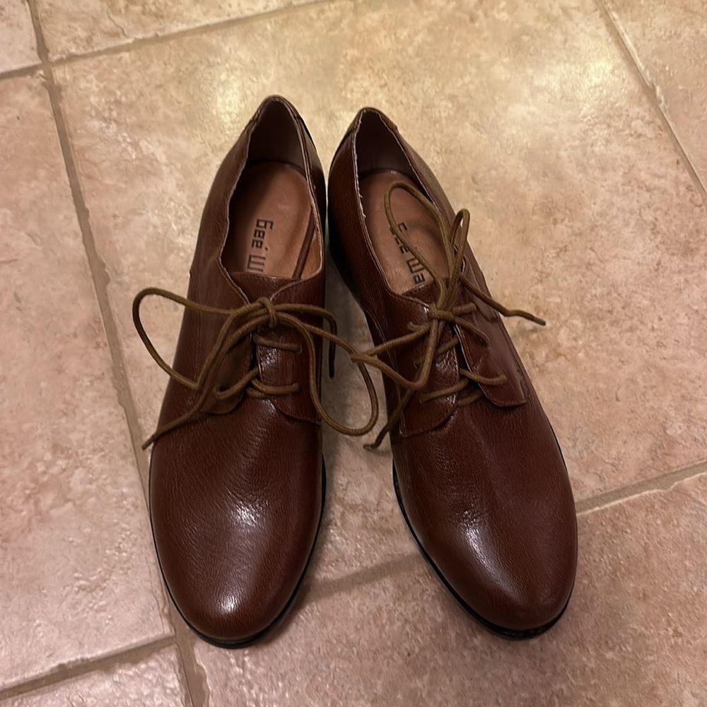 Gee WaWa women’s Anthropologie Oxford Lace UP Shoes US 6